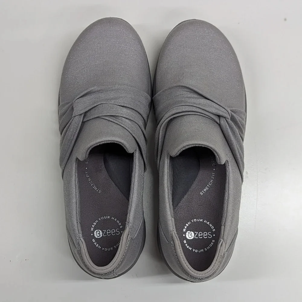 New Bzees Slip On Glimmer Loafer Women's Size 5